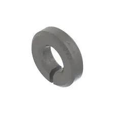 T3G9609 John Deere podloška s okruglim rupama